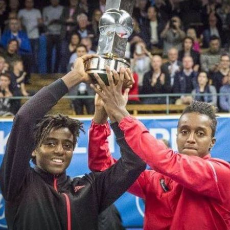 Mikael Ymer and Elias Ymer with their trophy while winning Intrum Stockholm Opens.